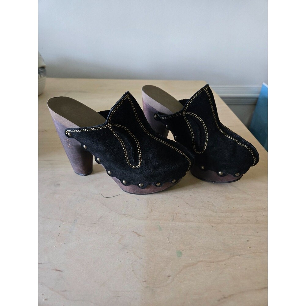 Flogg Black Suede Clogs  Contrast Stitching and Studs Size 7.5